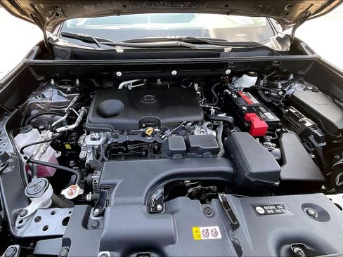 Used 2024 Toyota RAV4 XLE FWD image 32