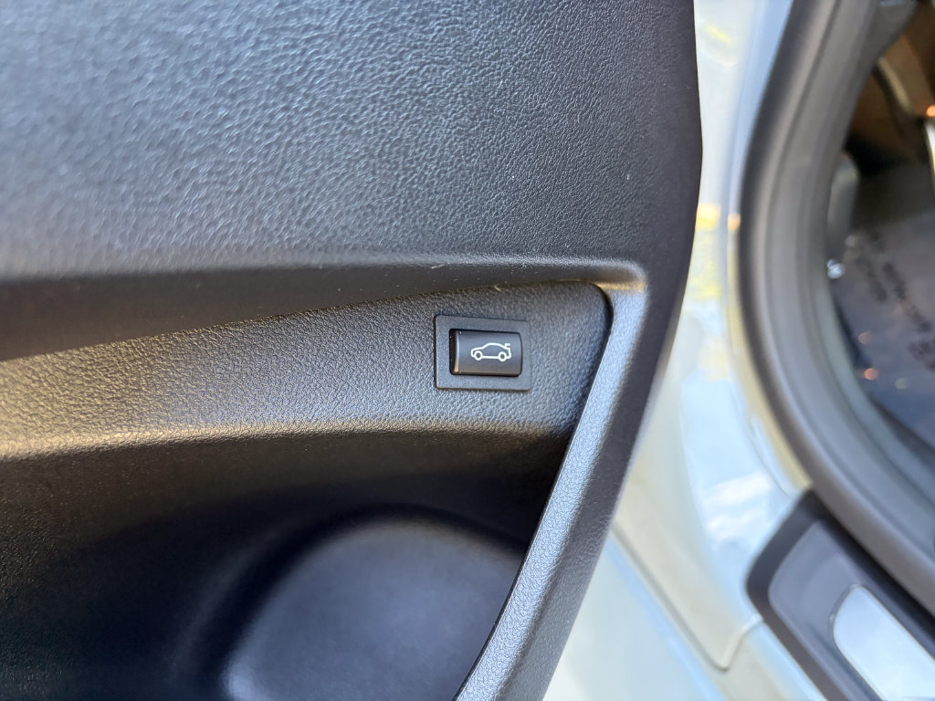 Used 2024 BMW M2 w/ Lighting Package RWD image 18
