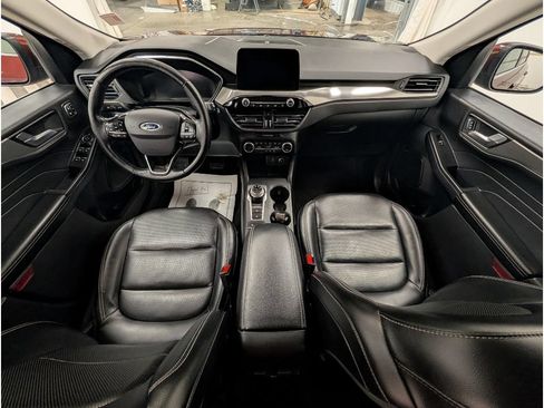 Used 2021 Ford Escape Titanium AWD/4WD image 11