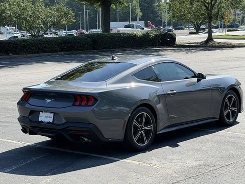 Used 2024 Ford Mustang Coupe RWD image 9
