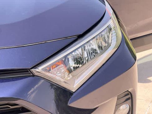 Used 2021 Toyota RAV4 XLE Premium FWD image 24