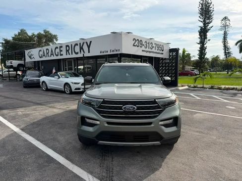 Used 2020 Ford Explorer XLT w/ Equipment Group 202A RWD image 2