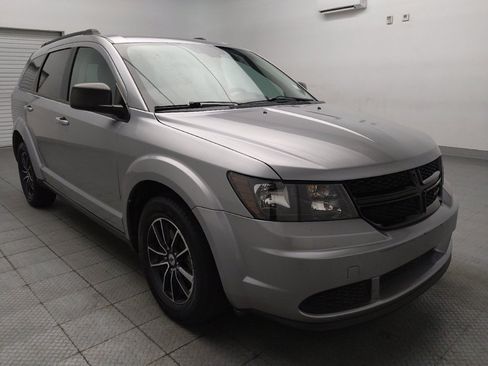 Used 2018 Dodge Journey SE w/ Blacktop Package FWD image 13
