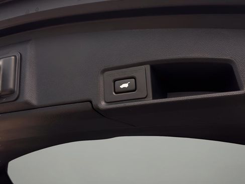 Used 2025 Acura RDX SH-AWD image 28