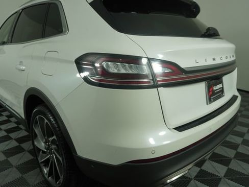 Used 2022 Lincoln Nautilus Reserve w/ Equipment Group 201A FWD image 12