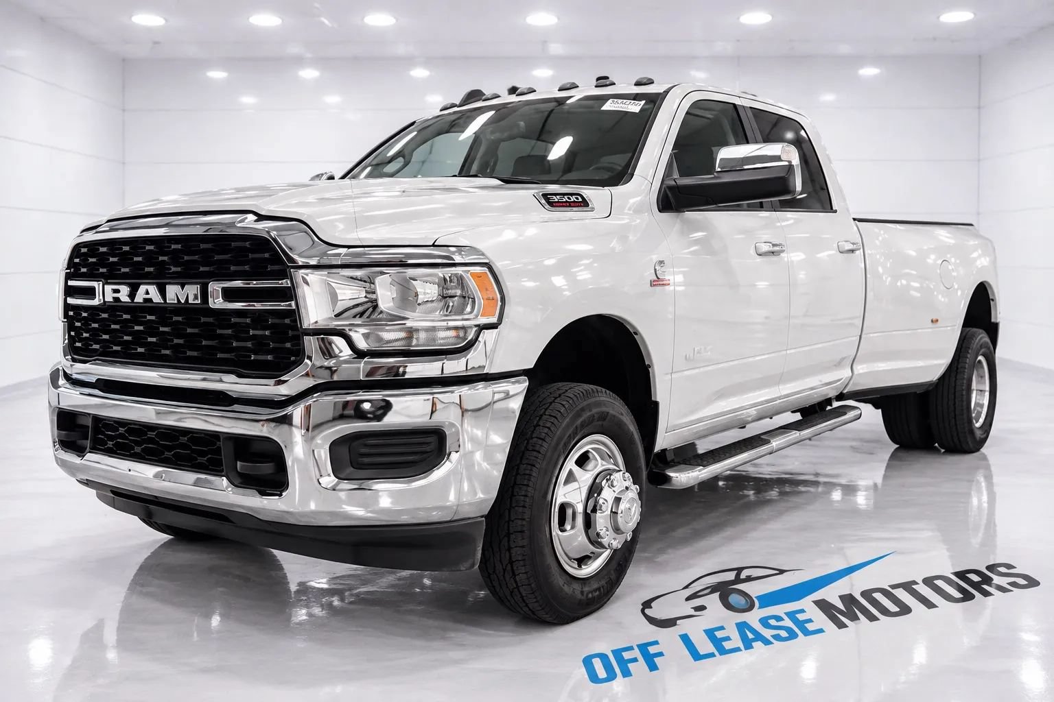 Used 2022 RAM 3500 Big Horn AWD/4WD image 1