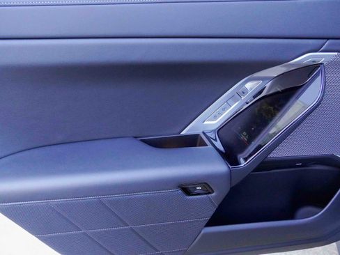 Certified 2023 BMW 760i xDrive w/ Executive Package image 33