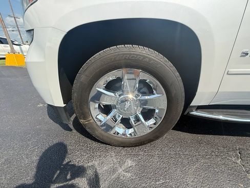 Used 2017 Chevrolet Suburban Premier AWD/4WD image 10