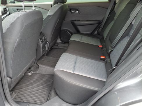 Used 2023 Nissan Rogue SV image 13