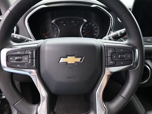 Used 2025 Chevrolet Blazer LT AWD/4WD image 19