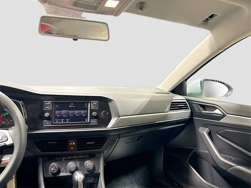 Used 2019 Volkswagen Jetta R-Line image 20