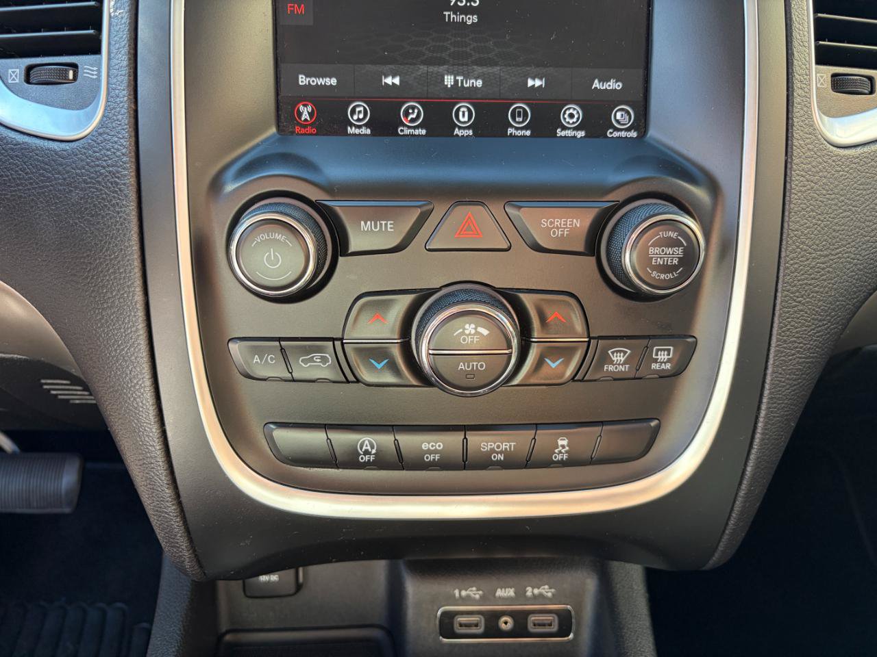 Used 2020 Dodge Durango SXT w/ 3rd Row Seating Group AWD/4WD image 19