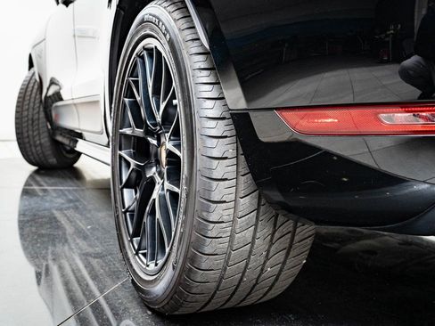 Certified 2021 Porsche Macan GTS image 42