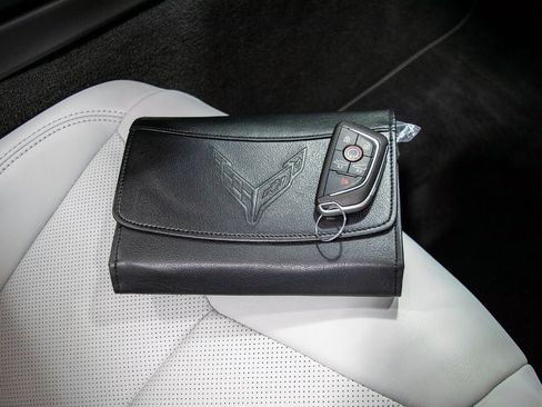 Used 2021 Chevrolet Corvette Stingray Preferred Cpe w/ Z51 Performance Package image 31