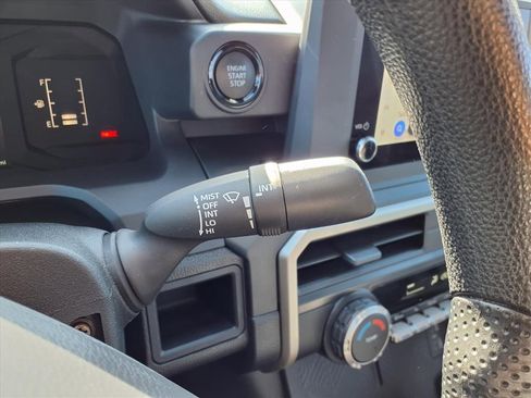 Used 2025 Toyota Tacoma SR image 17