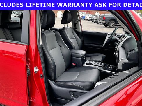 Used 2022 Toyota 4Runner SR5 Premium AWD/4WD image 7