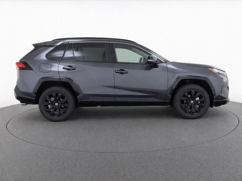 Used 2023 Toyota RAV4 XSE AWD/4WD image 30