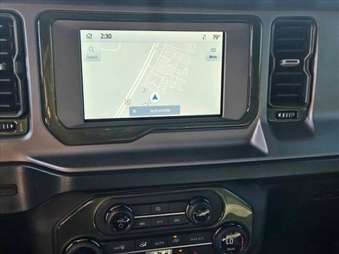 Used 2023 Ford Bronco Outer Banks image 11