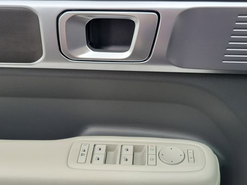 Used 2025 Hyundai Santa Fe SEL FWD image 14