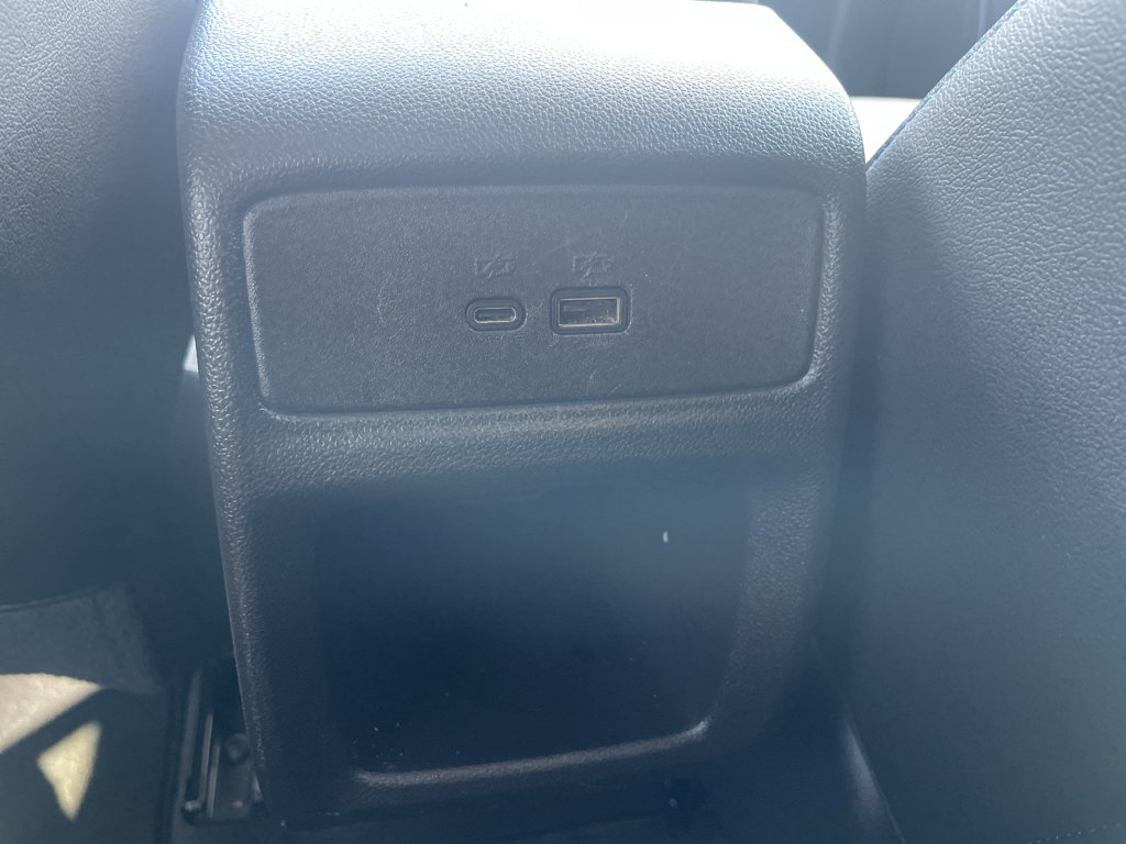 Used 2025 Chevrolet Trax LT FWD image 18