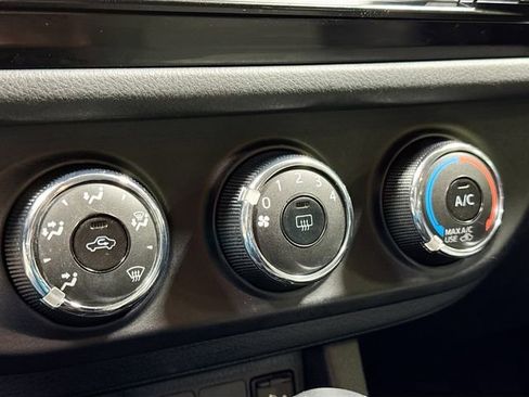 Used 2016 Toyota Corolla L image 13