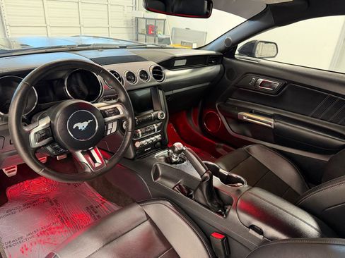 Used 2017 Ford Mustang GT Premium w/ GT Performance Package RWD image 13