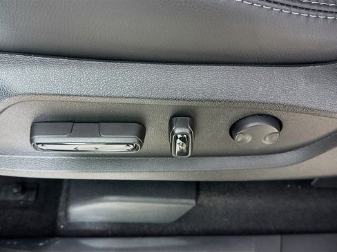 New 2026 Honda Pilot Touring image 22