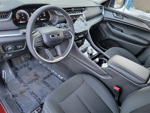 Certified 2023 Jeep Grand Cherokee L Laredo image 19