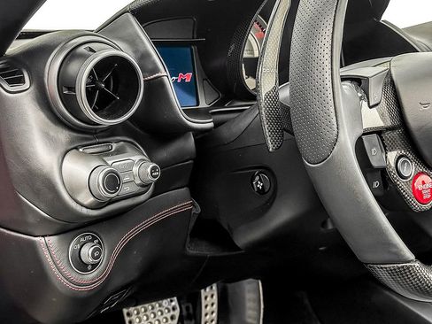 Used 2022 Ferrari Portofino M RWD image 12