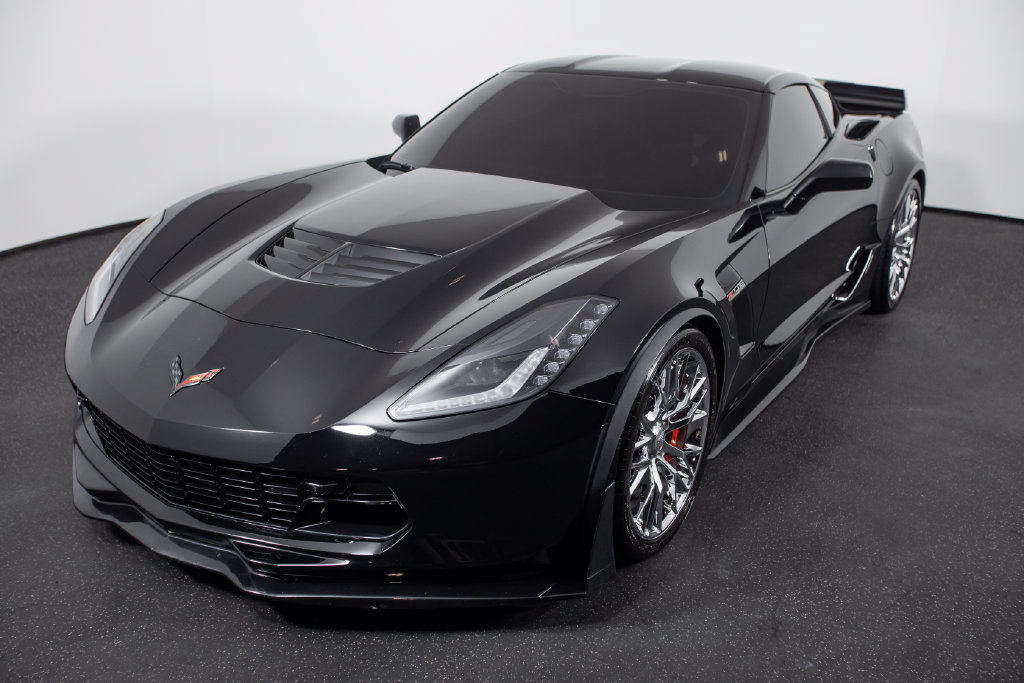 Used 2017 Chevrolet Corvette Z06 RWD image 2