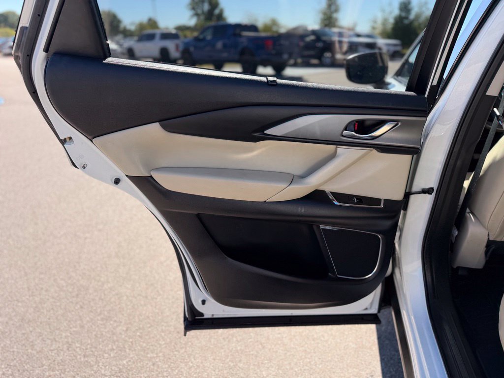 Used 2018 MAZDA CX-9 Touring w/ Touring Premium Package FWD image 23