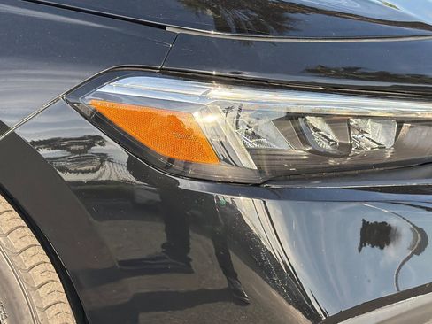 Used 2023 Honda Civic Sport image 11