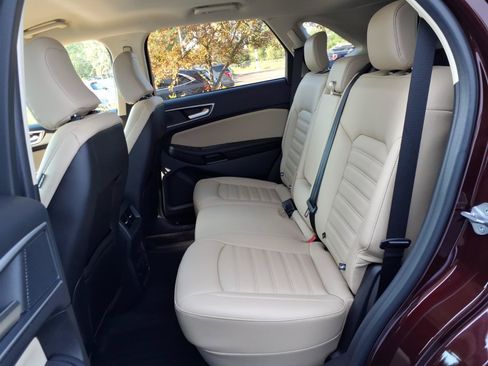 Certified 2023 Ford Edge SEL w/ Convenience Package AWD/4WD image 9