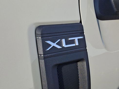 New 2025 Ford Maverick XLT image 18