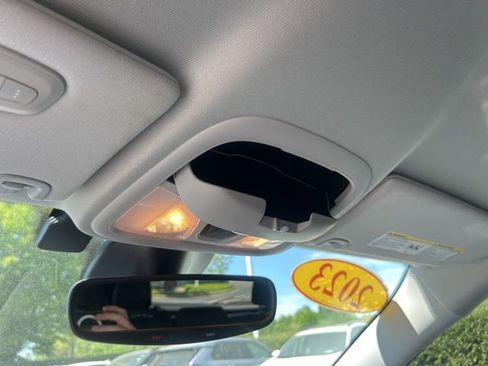 Used 2023 Jeep Cherokee Altitude Lux AWD/4WD image 30