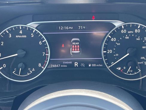 Used 2024 Nissan Pathfinder SV FWD image 25
