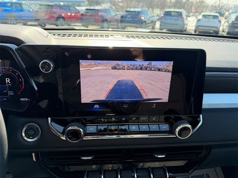 Certified 2024 Chevrolet Colorado LT w/ LT Convenience Package II image 18