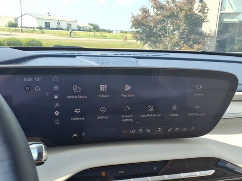 Used 2026 Buick Enclave Avenir w/ Super Cruise Package AWD/4WD image 17