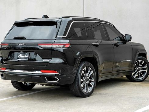 Used 2023 Jeep Grand Cherokee Overland w/ Luxury Tech Group IV image 9