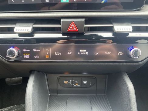 New 2026 Kia Sportage X-Line w/ X-Line Technology Package image 23