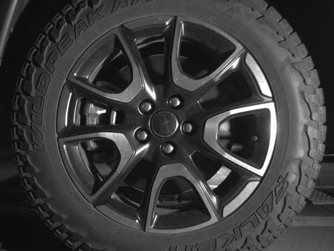 Used 2025 Jeep Compass Trailhawk AWD/4WD image 12