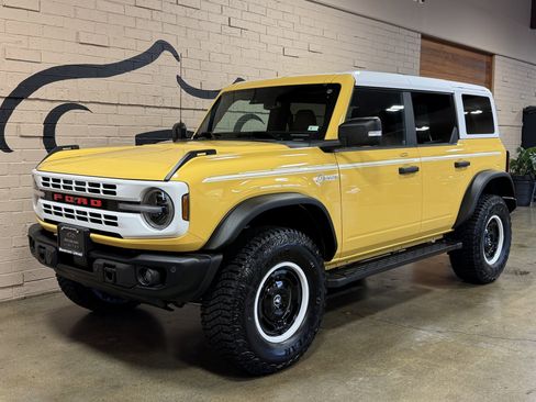 Used 2023 Ford Bronco Heritage Edition image 9