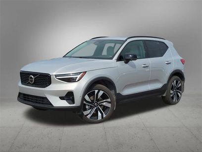 New 2025 Volvo XC40 B5 Ultra w/ Protection Package Premier