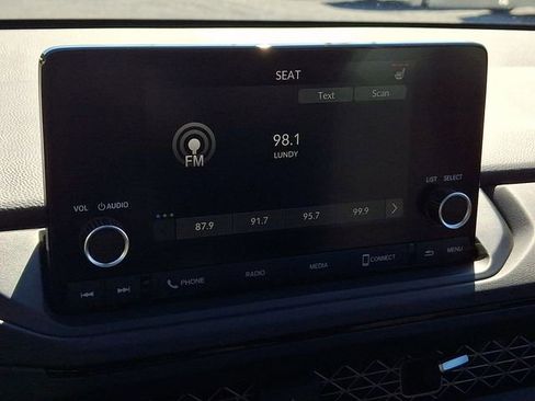 Certified 2025 Honda Accord SE image 17