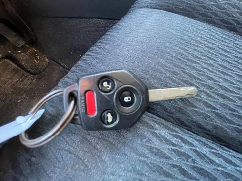 Used 2010 Subaru Legacy 2.5i Premium image 45