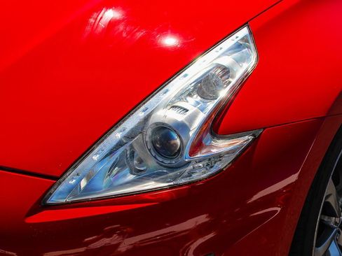 Used 2014 Nissan 370Z Touring w/ Navigation Package image 5