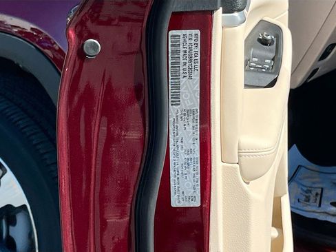 New 2026 Jeep Grand Cherokee Limited image 28