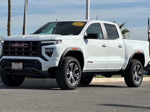 Used 2025 GMC Canyon AT4 image 10