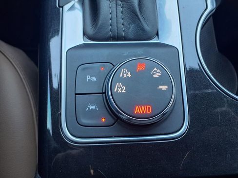 Used 2021 Chevrolet Blazer Premier w/ Driver Confidence II Package image 12