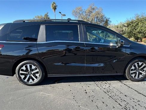 New 2026 Honda Odyssey EX-L image 3